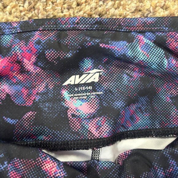 Avia Compression Capris - Women's Size L (12/14) - Preowned - 1922 - Picture 2 of 3